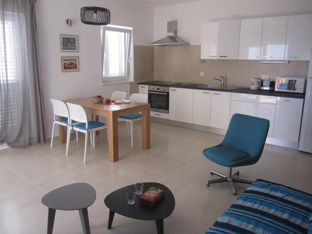 Apartments Jela Rogoznica  Pokoj fotografie