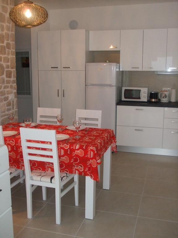 Apartments Jela Rogoznica  Pokoj fotografie