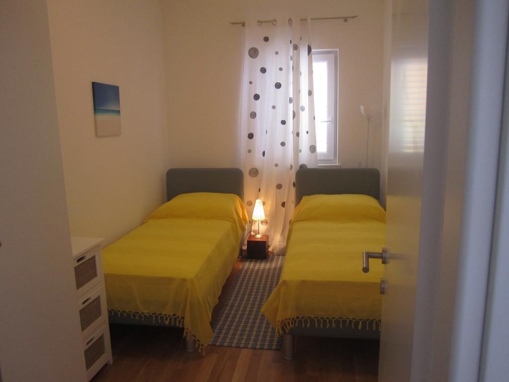 Apartments Jela Rogoznica  Pokoj fotografie