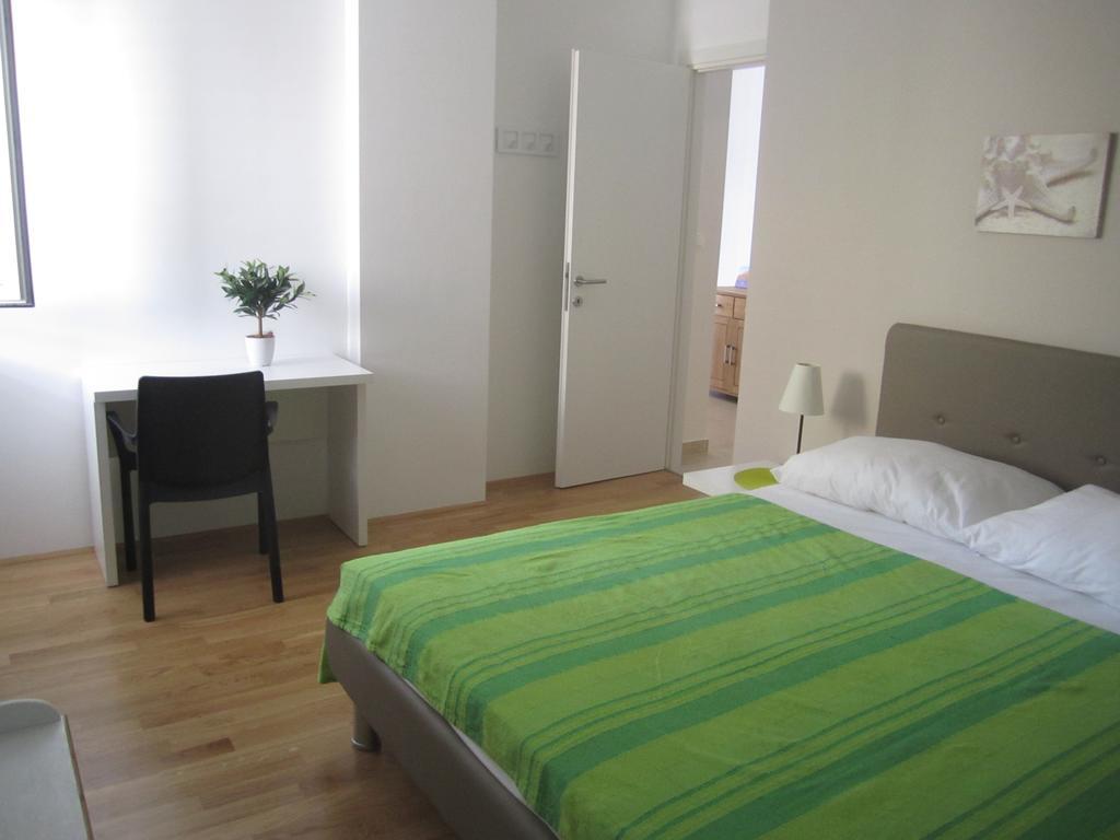 Apartments Jela Rogoznica  Pokoj fotografie