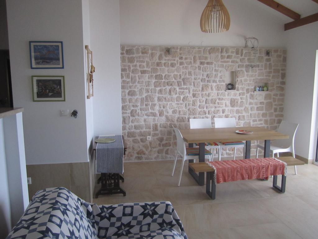 Apartments Jela Rogoznica  Pokoj fotografie
